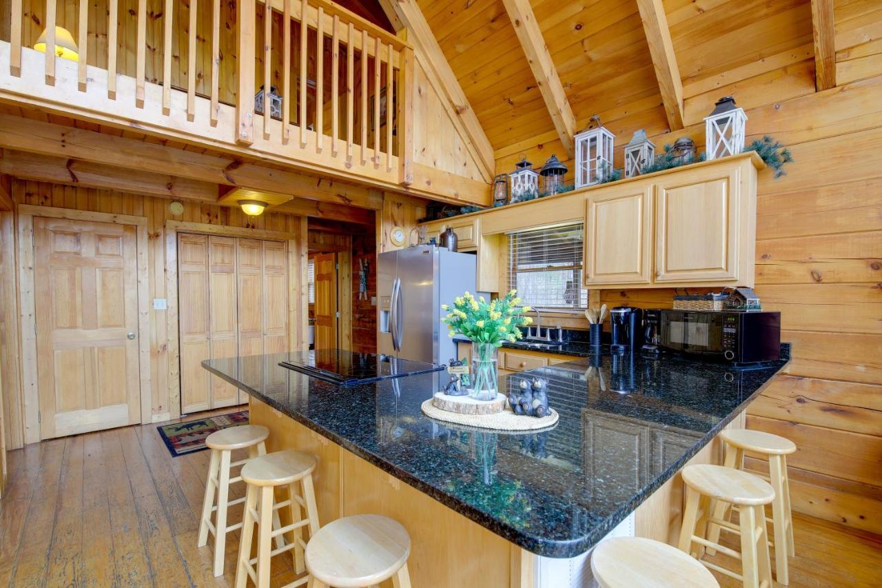 Smoky Mountains Cabin With Hot Tub, Deck And Views! Sevierville Zewnętrze zdjęcie